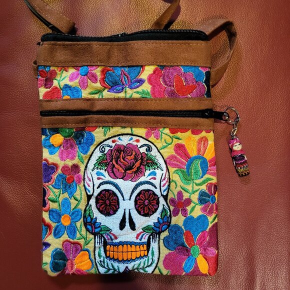 NWOT  Skull embroidered purse/crossbody bag - Picture 1 of 2